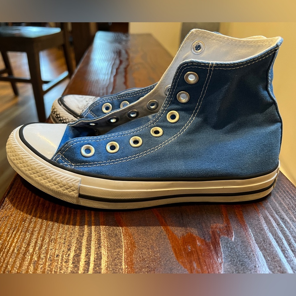 Blue converse high tops!